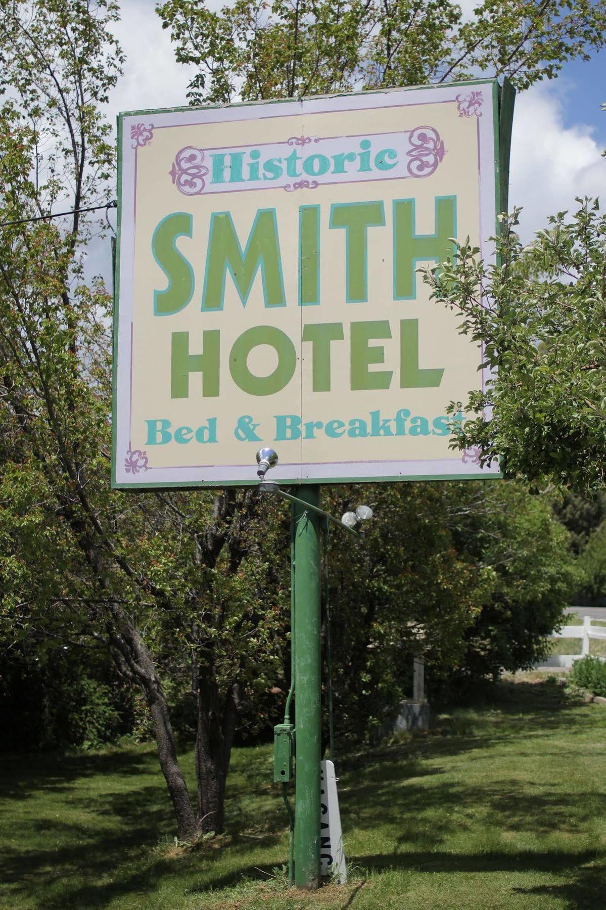 Historic Smith Hotel B&B 글렌데일 외부 사진